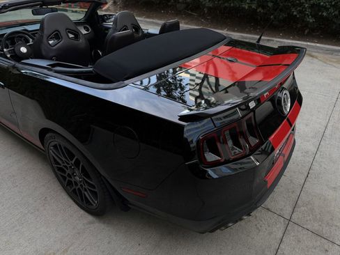 Used 2013 Ford Mustang Shelby GT500 image 19