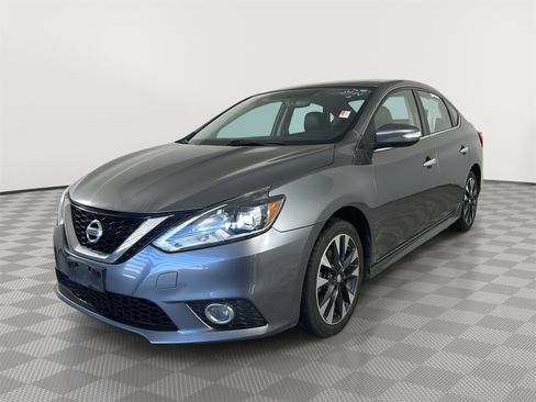 Used 2016 Nissan Sentra SR w/ SR Premium Package FWD image 3