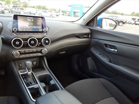 Used 2025 Nissan Sentra SV FWD image 26