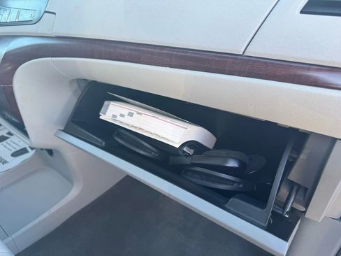 Used 2012 Toyota Sienna Limited image 76