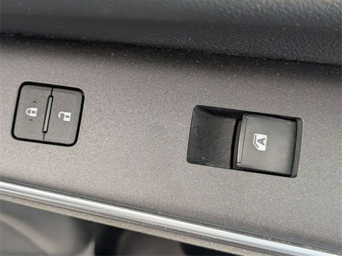 Used 2017 Toyota Camry XSE image 30