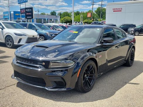 Used 2023 Dodge Charger Scat Pack RWD image 2