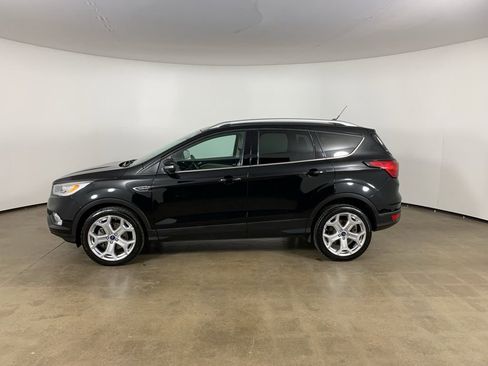 Used 2019 Ford Escape Titanium image 16