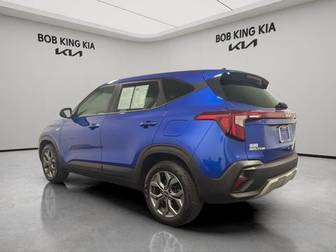 Used 2024 Kia Seltos LX AWD/4WD image 3