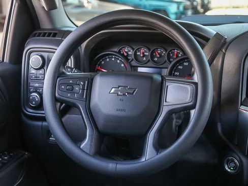 Used 2025 Chevrolet Silverado 1500 Custom Trail Boss w/ Dark Appearance Package AWD/4WD image 16