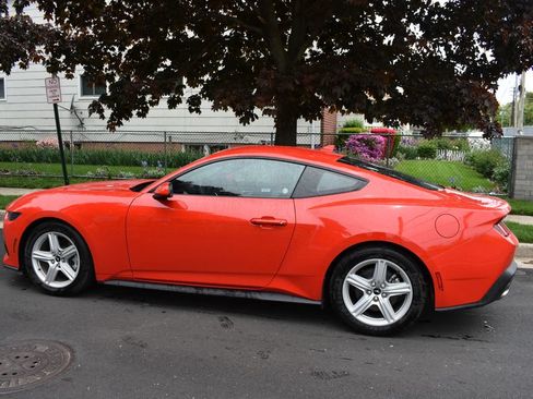Used 2026 Ford Mustang Premium RWD image 8