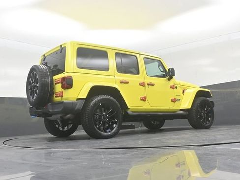Used 2023 Jeep Wrangler Unlimited Sahara w/ Cold Weather Group AWD/4WD image 22