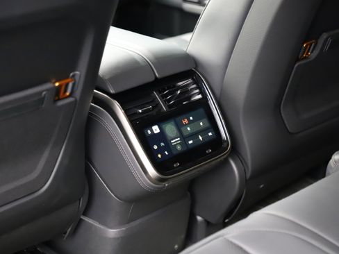 Used 2023 Rivian R1S Adventure image 18