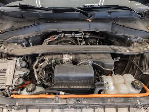 Used 2023 Ford Explorer Limited w/ Hybrid Equipment Group 310A AWD/4WD image 3