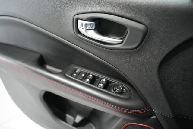 Used 2018 Jeep Compass Trailhawk w/ Cold Weather Group AWD/4WD image 11