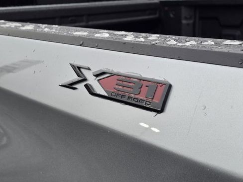 New 2026 GMC Sierra 1500 SLE AWD/4WD image 8