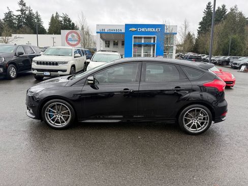 Used 2018 Ford Focus ST image 8