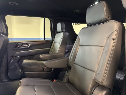 Used 2025 GMC Yukon XL Denali image 24