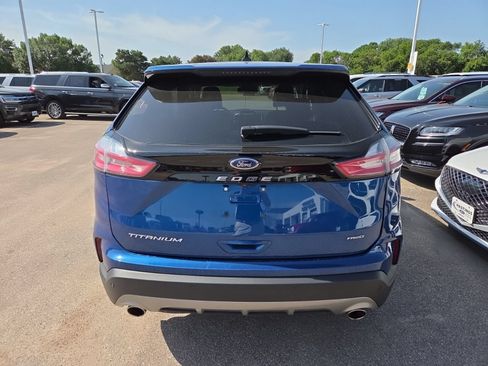 Used 2024 Ford Edge Titanium w/ Equipment Group 301A AWD/4WD image 4