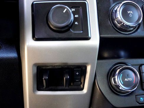 Used 2020 Ford F350 Lariat w/ Lariat Ultimate Package image 20