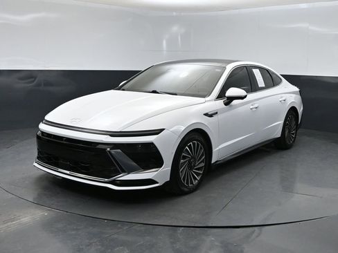 Used 2025 Hyundai Sonata Limited image 5