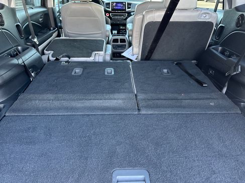 Used 2016 Honda Pilot Elite image 17