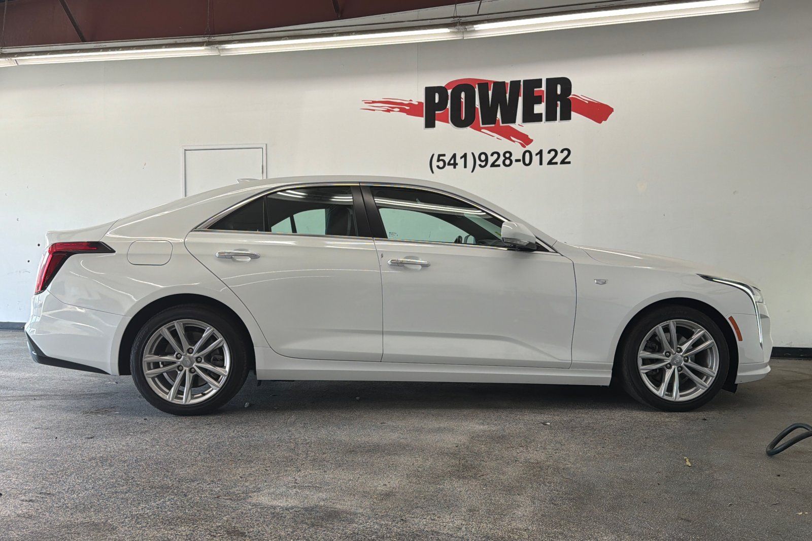 Used 2020 Cadillac CT4 Luxury w/ Sun And Sound Package RWD image 2