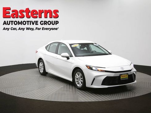 Used 2025 Toyota Camry LE FWD image 50