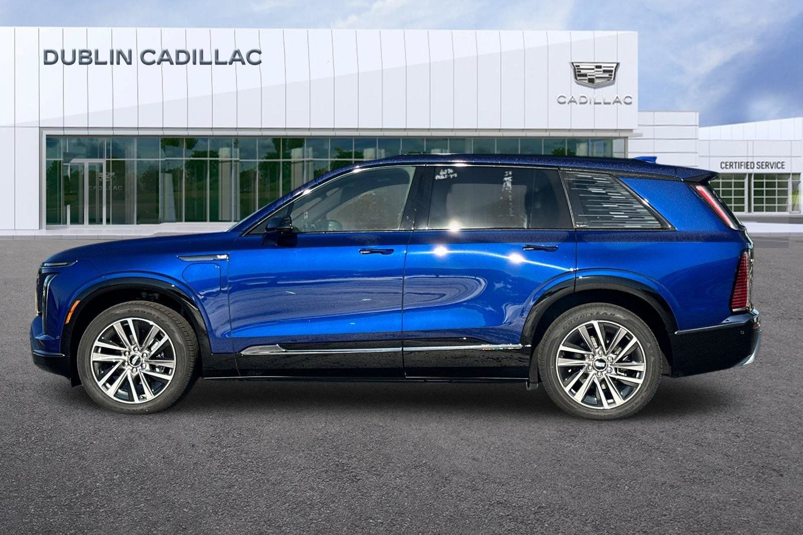 Certified 2026 Cadillac Vistiq Sport AWD/4WD image 7