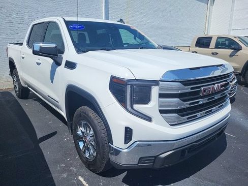 Used 2023 GMC Sierra 1500 SLE AWD/4WD image 4