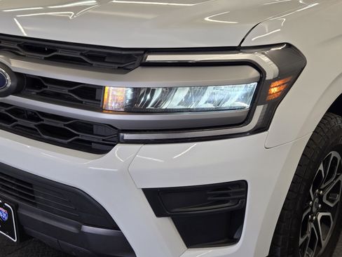 Certified 2023 Ford Expedition Max XL image 6