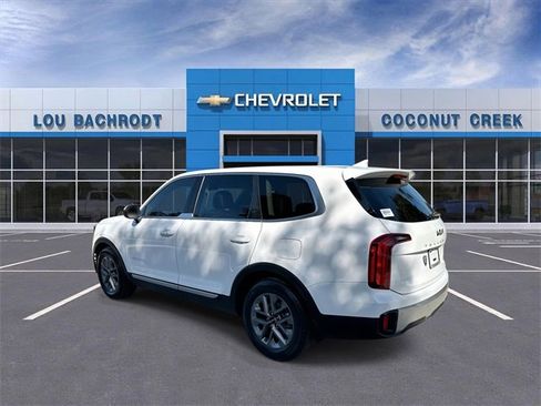 Used 2023 Kia Telluride LX image 6