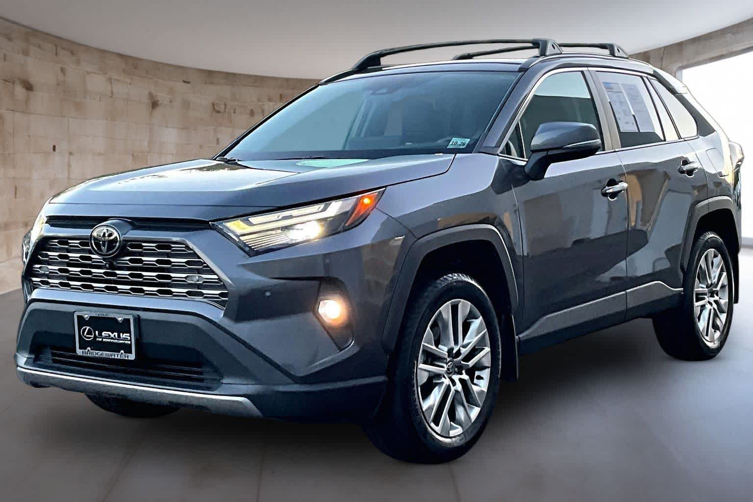 Used 2023 Toyota RAV4 Limited AWD/4WD image 3