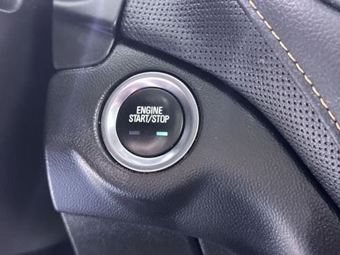 Used 2022 Chevrolet Equinox Premier AWD/4WD image 17