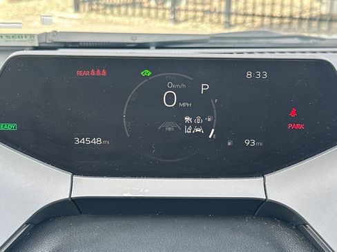 Used 2023 Toyota Prius LE FWD image 38