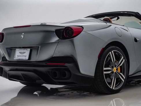Used 2019 Ferrari Portofino RWD image 14