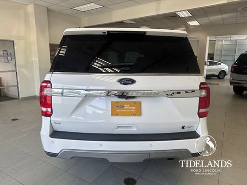 Certified 2021 Ford Expedition XLT RWD image 7