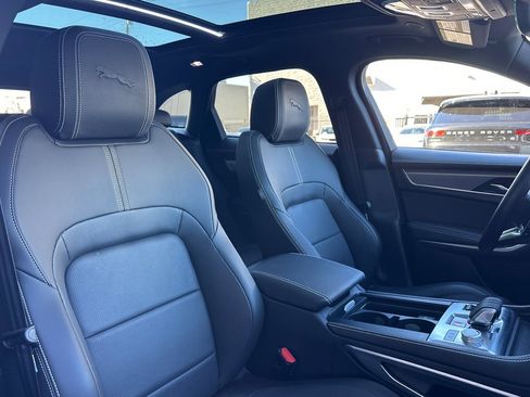 Used 2026 Jaguar F-PACE R-Dynamic S image 31