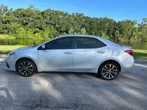 Used 2019 Toyota Corolla SE FWD image 3