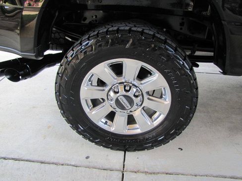Used 2019 Ford F250 Platinum w/ Platinum Ultimate Package AWD/4WD image 31