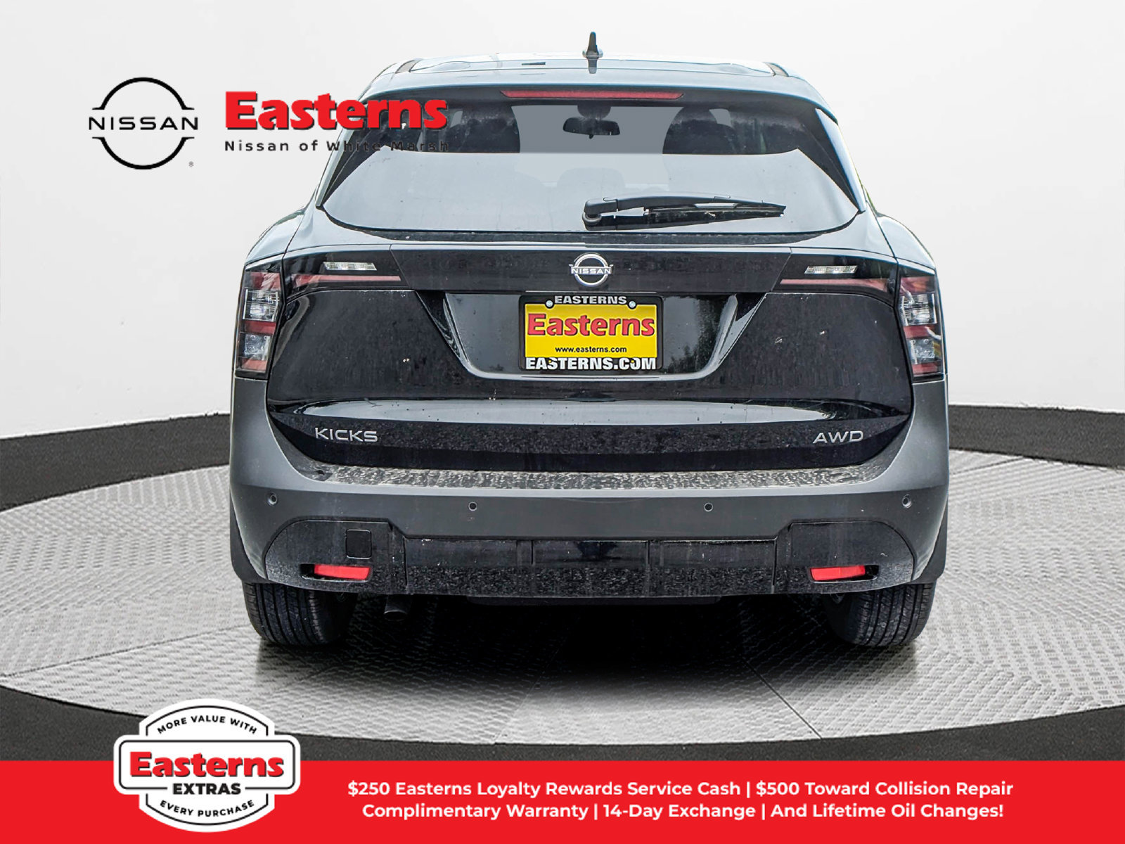 Used 2025 Nissan Kicks SV AWD/4WD image 5