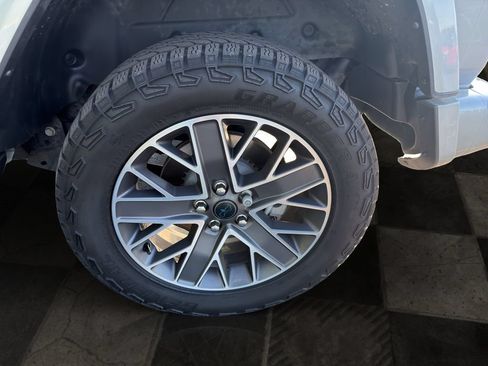 Used 2024 Jeep Wrangler High Altitude AWD/4WD image 9