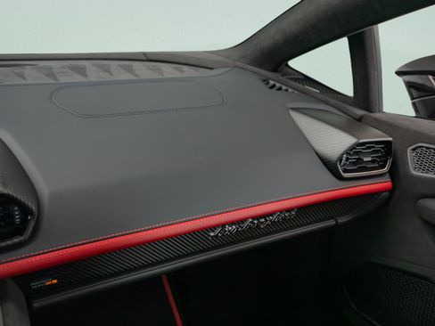 Used 2024 Lamborghini Huracan Tecnica RWD image 7