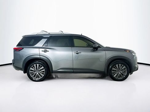 Used 2025 Nissan Pathfinder SL w/ SL Premium Package AWD/4WD image 9