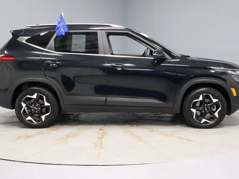 Used 2024 Kia Seltos EX AWD/4WD image 7