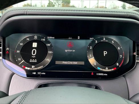 Used 2025 Land Rover Range Rover Sport Autobiography image 23