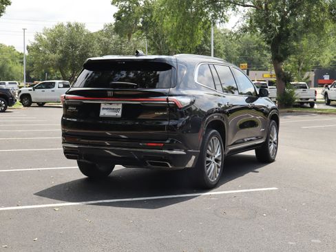 Used 2025 Buick Enclave Avenir w/ Super Cruise Package FWD image 9