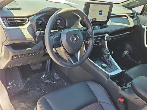 Used 2024 Toyota RAV4 XSE w/ Weather Package AWD/4WD image 10