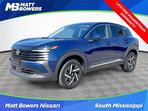 Used 2025 Nissan Kicks SV image 1