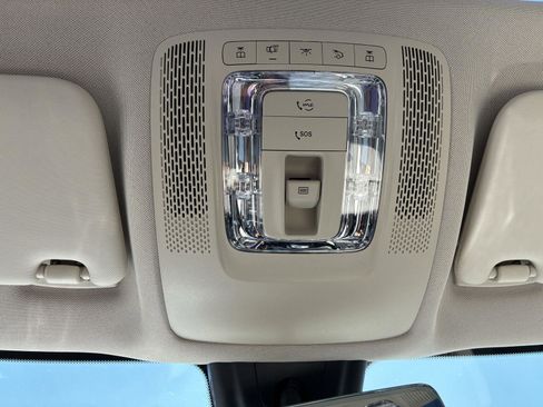 Used 2023 Mercedes-Benz GLB 250 image 14