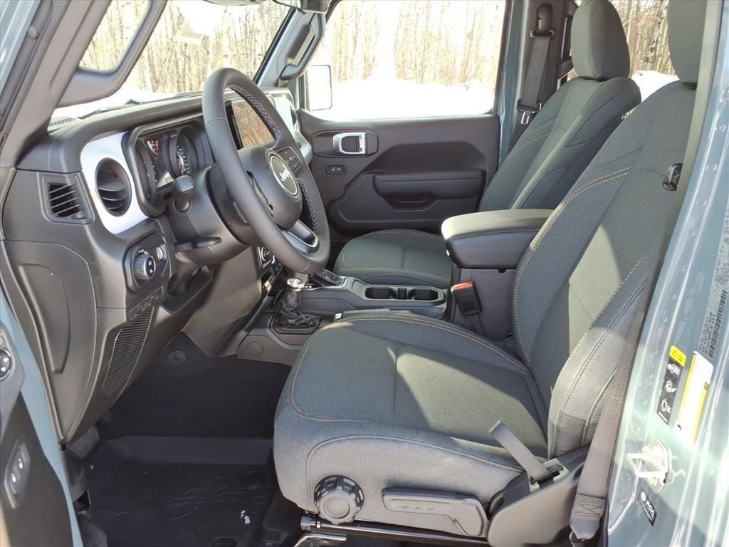 New 2026 Jeep Gladiator Sport AWD/4WD image 13