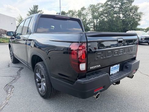 Used 2024 Honda Ridgeline Sport image 3