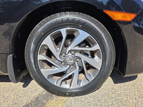 Used 2016 Honda Civic EX image 41