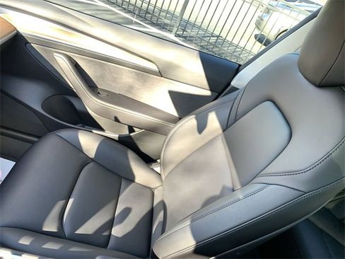 Used 2022 Tesla Model 3 Long Range image 29