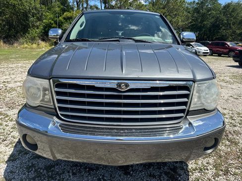 Used 2007 Chrysler Aspen Limited image 2